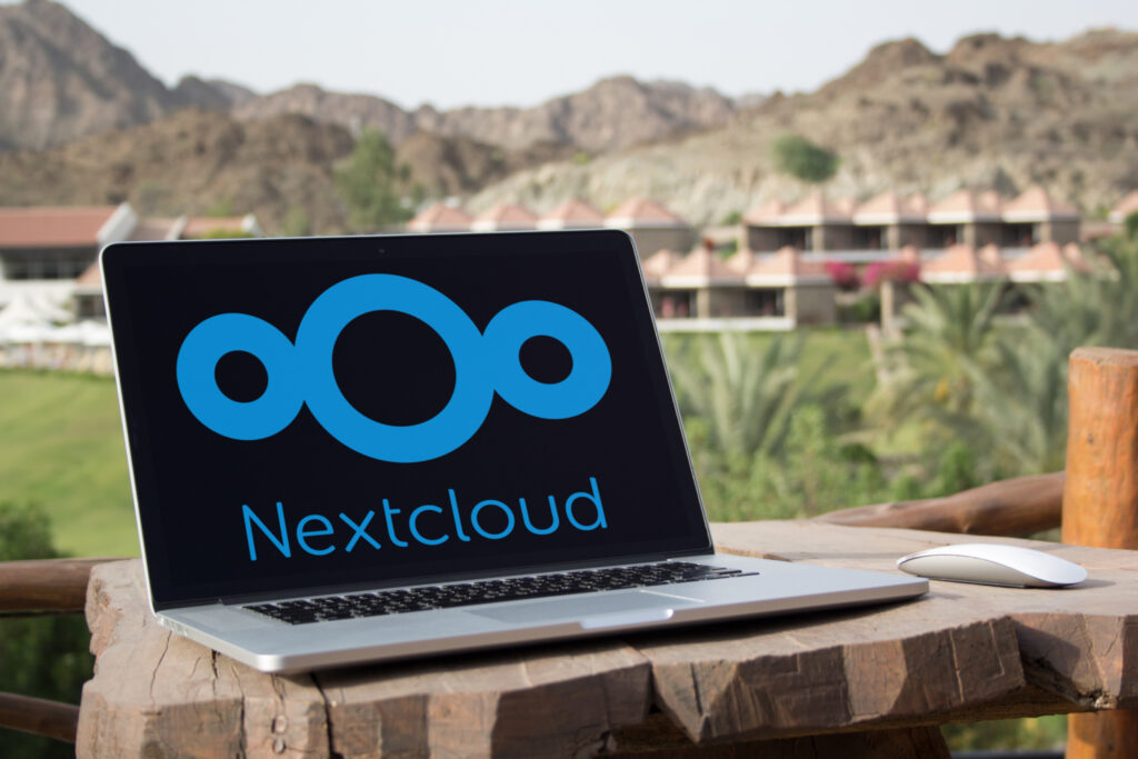 Nextcloud Laptop Wüste